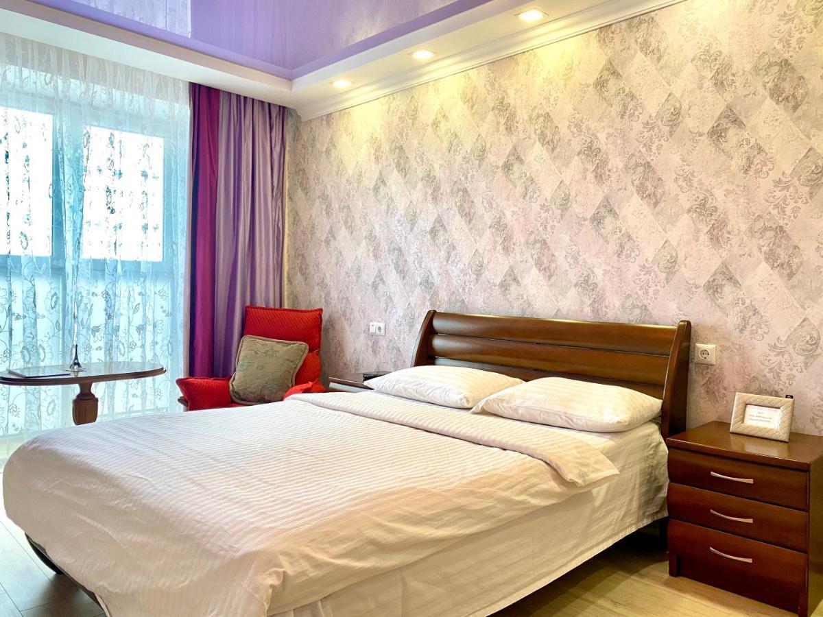 Apartpoltava: Spacious One-Bedroom in New Building, Korpusnyi Park Exterior photo