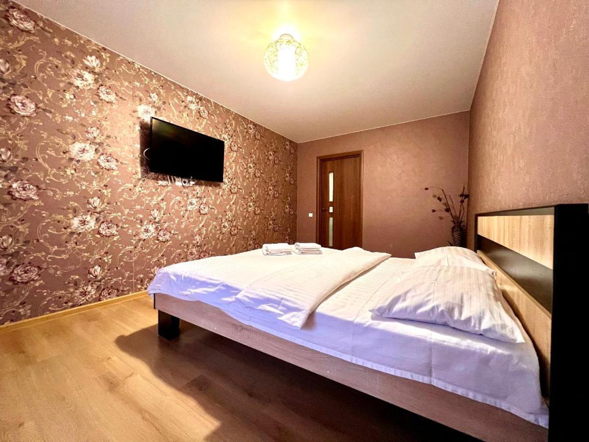 Apartpoltava: Spacious One-Bedroom in New Building, Korpusnyi Park Exterior photo