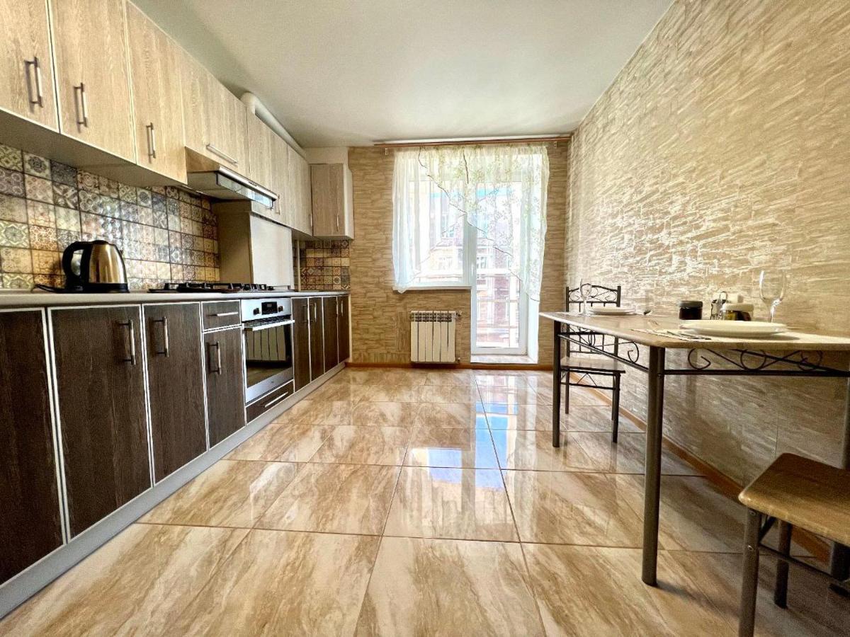 Apartpoltava: Spacious One-Bedroom in New Building, Korpusnyi Park Exterior photo